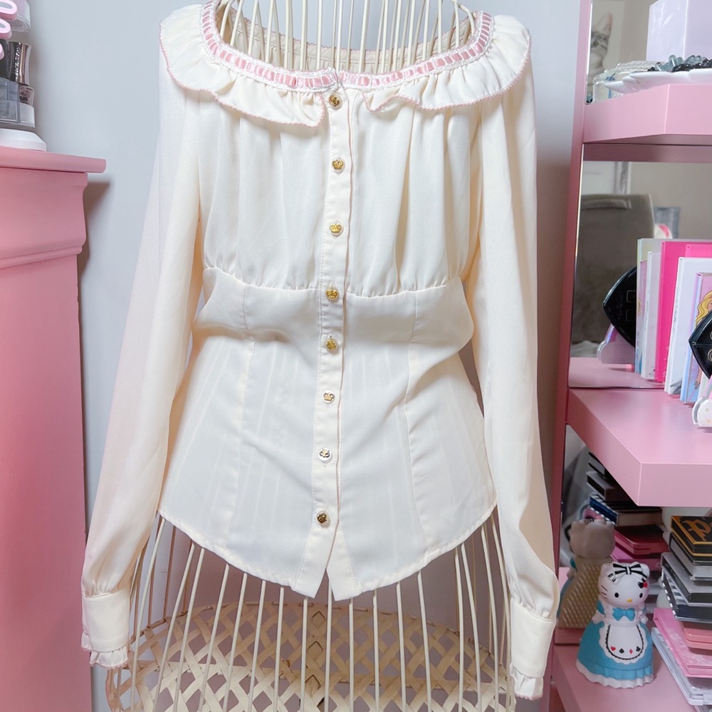 Sold💗Secret honey lace up blouse